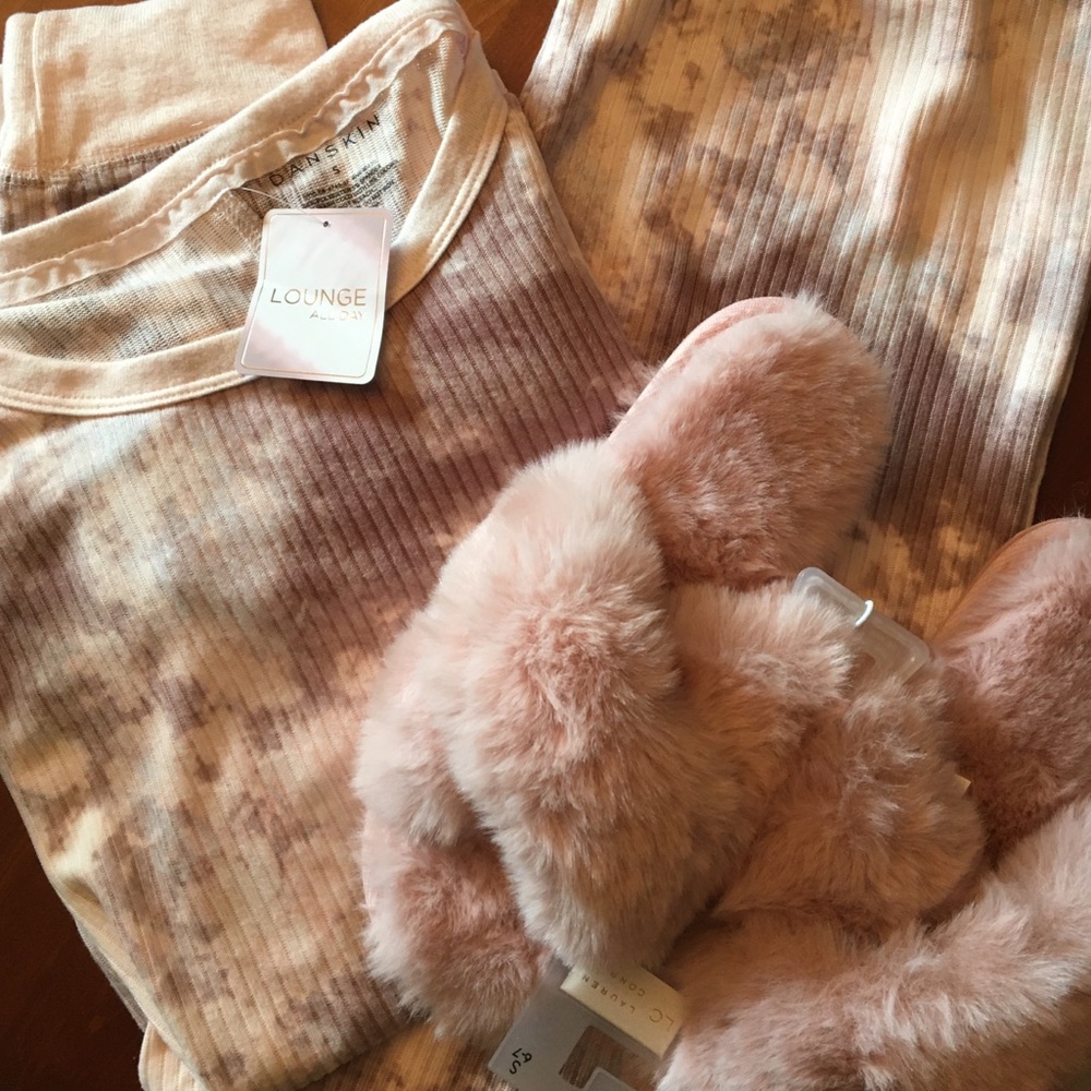 Super Soft! NWT Danskin Pajamas and Matching Lauren Conrad Slippers!